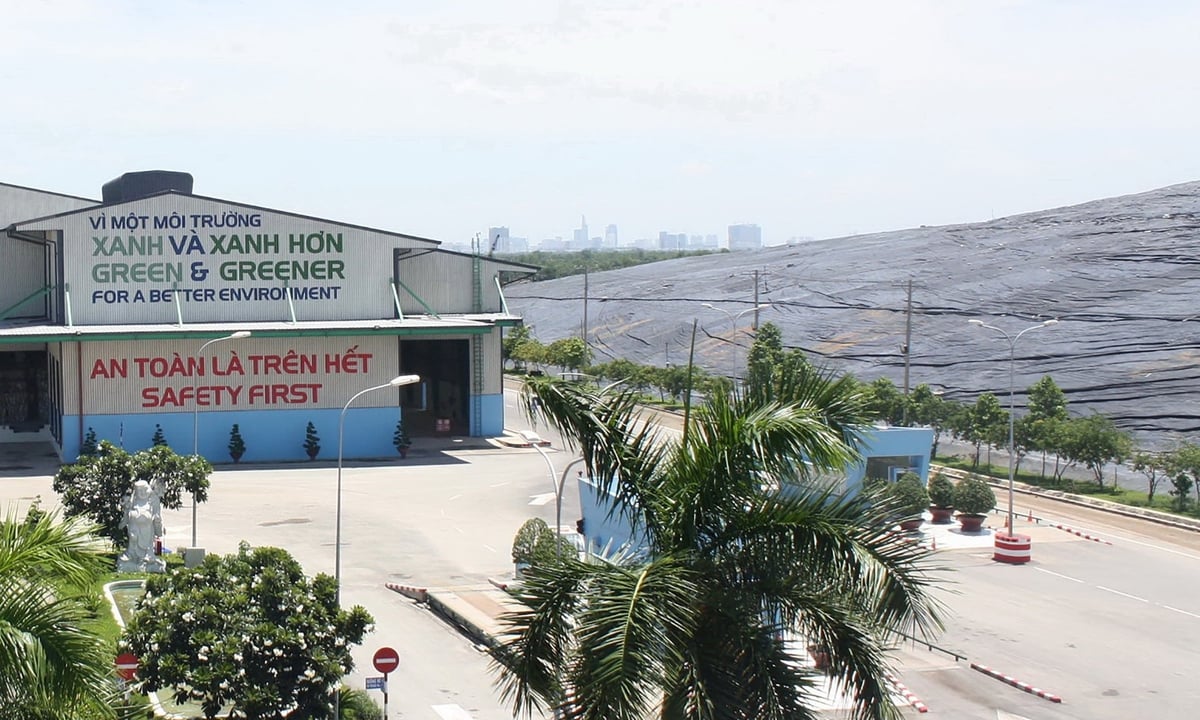 Một khu chôn lấp chất thải rắn sinh hoạt hợp vệ sinh trên địa bàn TP.HCM (cũ). Ảnh: Tường Tú. Một khu chôn lấp chất thải rắn sinh hoạt hợp vệ sinh trên địa bàn TP.HCM (cũ). Ảnh: Tường Tú.