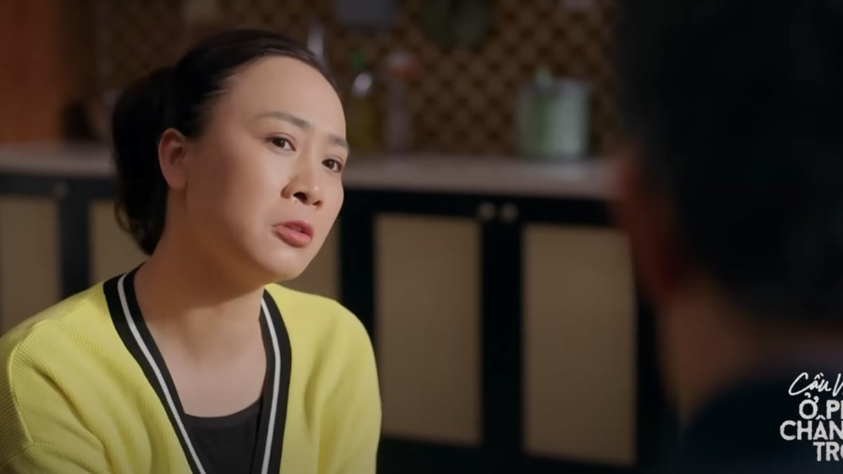 Chị Ngà sang báo với ông Dũng về tình hình mối quan hệ giữa Tuấn và Oanh. Ảnh CMH Chị Ngà sang báo với ông Dũng về tình hình mối quan hệ giữa Tuấn và Oanh. Ảnh CMH