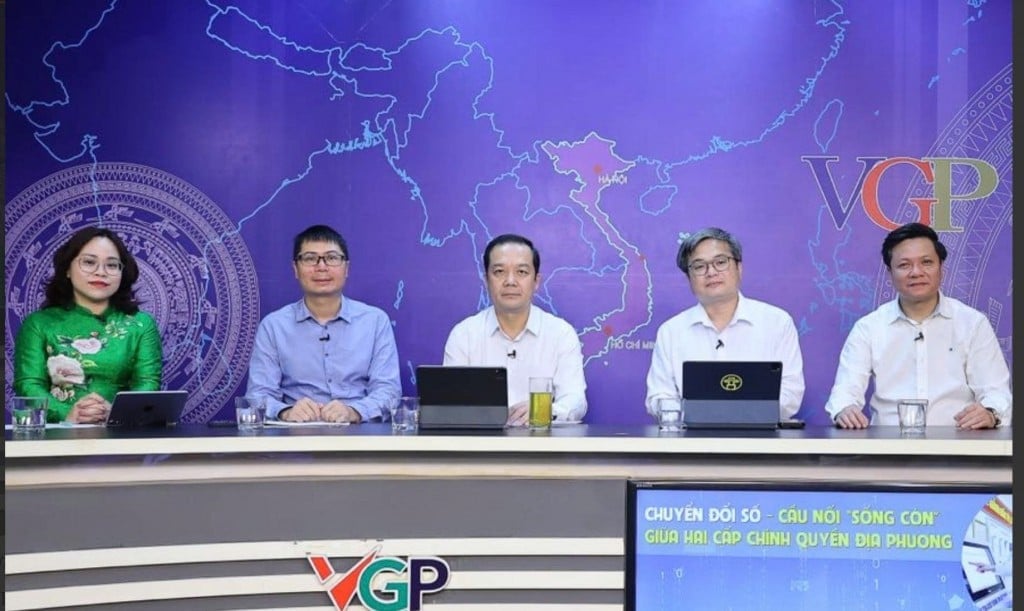 TP Hà Nội đã ghi nhận những kết quả tích cực, trong công tác cải cách hành chính và triển khai chính quyền số. Ảnh: Cổng TTĐT TP Hà Nội. TP Hà Nội đã ghi nhận những kết quả tích cực, trong công tác cải cách hành chính và triển khai chính quyền số. Ảnh: Cổng TTĐT TP Hà Nội.