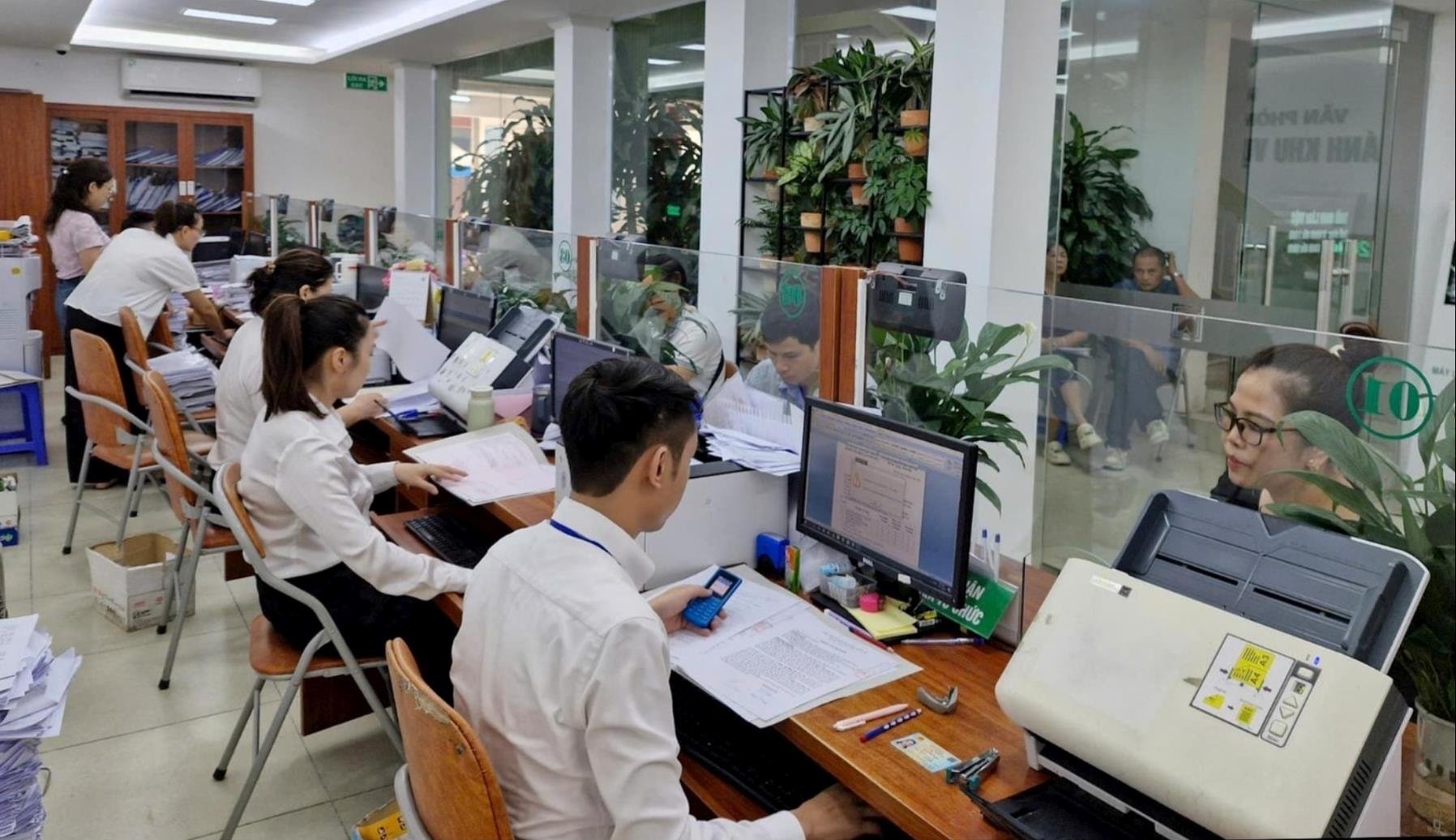 Chuẩn hóa thủ tục hành chính về xuất khẩu đã phân cấp, phân quyền cho địa phương trước ngày 31/7 để tránh ách tắc. Ảnh: Minh Hoàng.