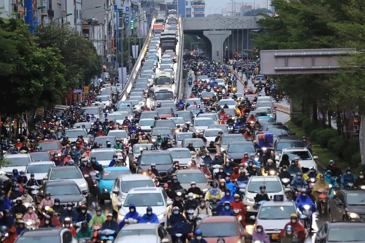 Lượng ô tô cá nhân tăng mạnh và xu hướng cá nhân hóa khiến lực cầu với chỗ đỗ xe riêng ngày càng lớn.