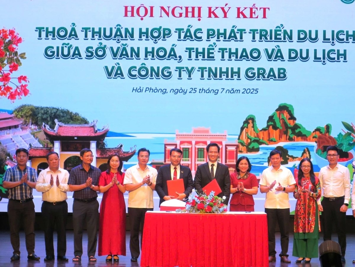 Sở VH-TT&DL TP Hải Phòng ký thỏa thuận hợp tác hàng loạt nội dung quan trọng với Grab Việt Nam. Ảnh: Đinh Mười.