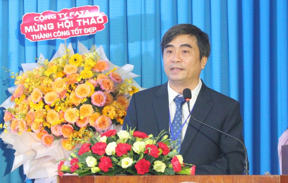 GS.TS Phạm Quốc Hùng, Phó Hiệu trưởng Trường Đại học Nha Trang phát biểu tại hội thảo. Ảnh: Phương Chi. GS.TS Phạm Quốc Hùng, Phó Hiệu trưởng Trường Đại học Nha Trang phát biểu tại hội thảo. Ảnh: Phương Chi.