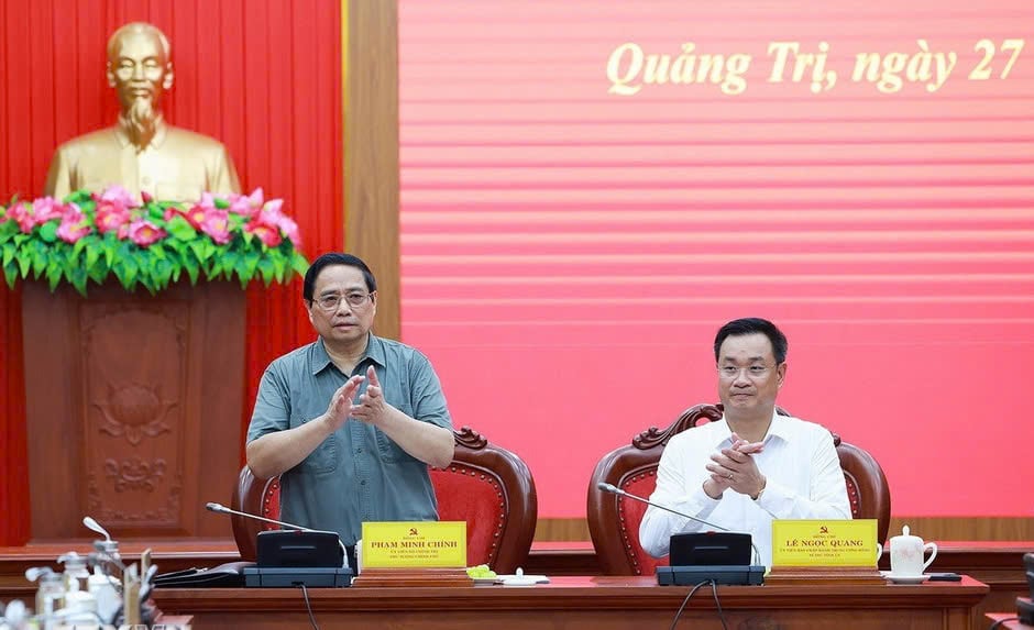 Thủ tướng Chính phủ Phạm Minh Chính chủ trì buổi làm việc tại tỉnh Quảng Trị. Ảnh: Phạm Tiếp.
