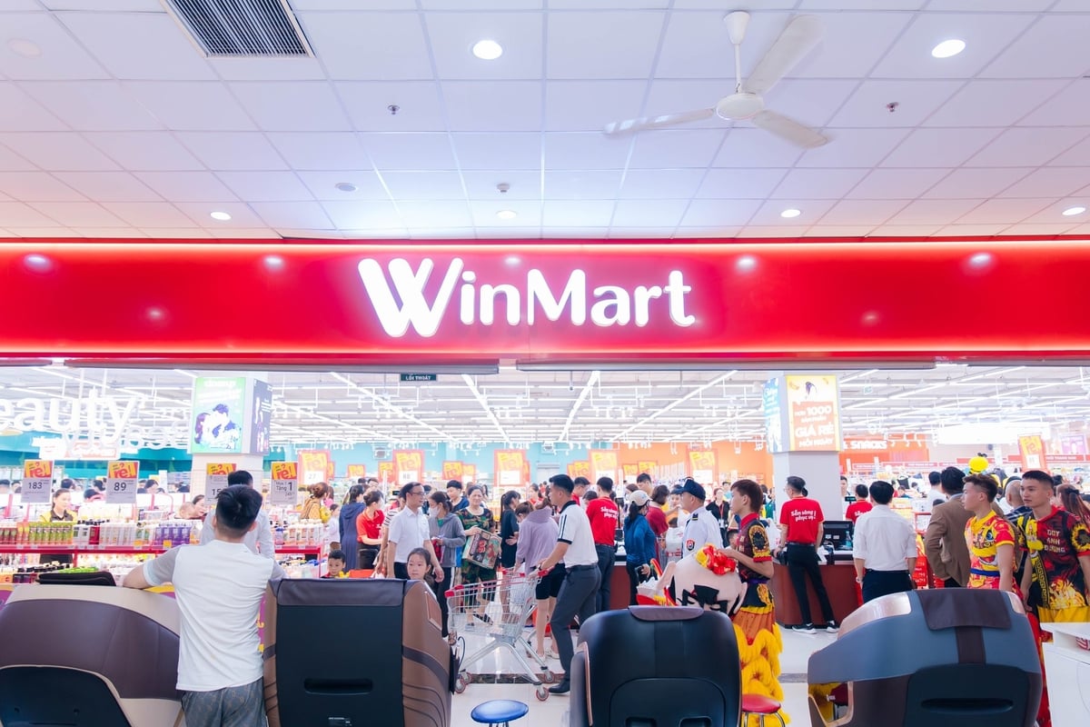 WinMart thu hút đông đảo khách hàng với chương trình giảm giá hàng thiết yếu dịp khai trương. Ảnh: Masan. WinMart thu hút đông đảo khách hàng với chương trình giảm giá hàng thiết yếu dịp khai trương. Ảnh: Masan.