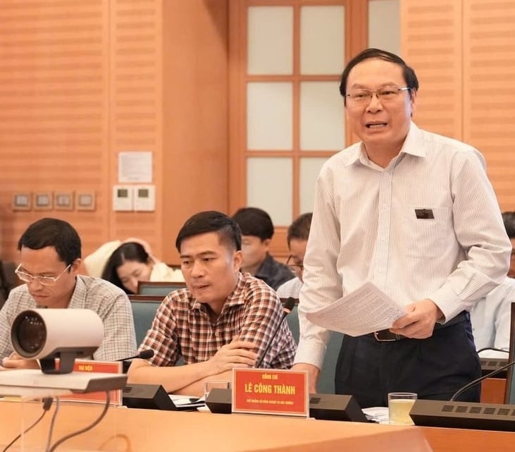 Thứ trưởng Bộ Nông nghiệp và Môi trường Lê Công Thành phát biểu tại buổi làm việc. Ảnh: Hồng Thái.