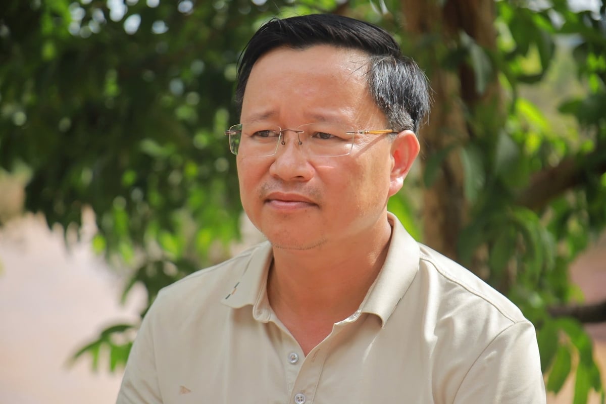 Bí thư Đảng ủy xã Nhôn Mai tâm tư về tình cảnh của đồng bào thời điểm này. Ảnh: Ngọc Linh. Bí thư Đảng ủy xã Nhôn Mai tâm tư về tình cảnh của đồng bào thời điểm này. Ảnh: Ngọc Linh.
