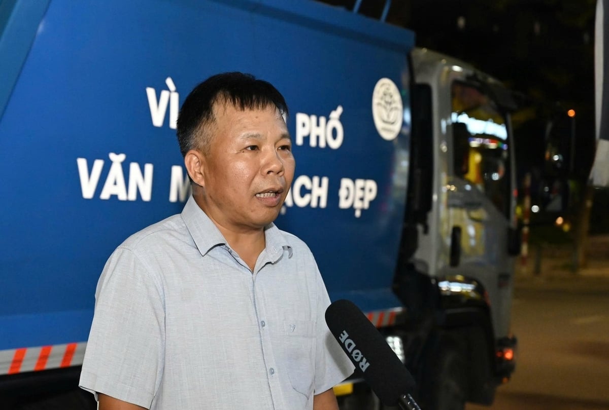 Anh Nguyễn Đức Dũng - Phó Giám đốc Chi nhánh Ba Đình thuộc Công ty TNHH MTV Môi trường đô thị Hà Nội. Ảnh: Lưu Phượng. Anh Nguyễn Đức Dũng - Phó Giám đốc Chi nhánh Ba Đình thuộc Công ty TNHH MTV Môi trường đô thị Hà Nội. Ảnh: Lưu Phượng.