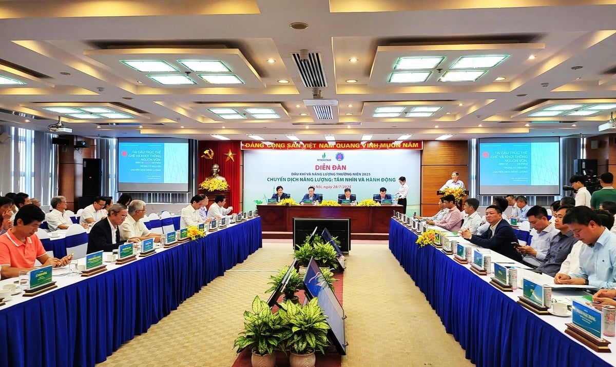 Diễn đàn Dầu khí và Năng lượng thường niên 2025 do Hội Dầu khí Việt Nam phối hợp với Tập đoàn Công nghiệp – Năng lượng Quốc gia Việt Nam (Petrovietnam) tổ chức. Ảnh: Petrovietnam. Diễn đàn Dầu khí và Năng lượng thường niên 2025 do Hội Dầu khí Việt Nam phối hợp với Tập đoàn Công nghiệp – Năng lượng Quốc gia Việt Nam (Petrovietnam) tổ chức. Ảnh: Petrovietnam.