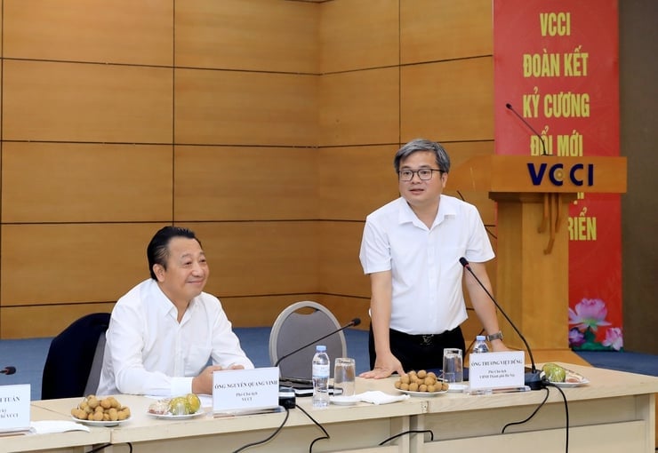 Phó Chủ tịch UBND thành phố Hà Nội Trương Việt Dũng phát biểu tại buổi làm việc. Ảnh: Lê Hải. Phó Chủ tịch UBND thành phố Hà Nội Trương Việt Dũng phát biểu tại buổi làm việc. Ảnh: Lê Hải.