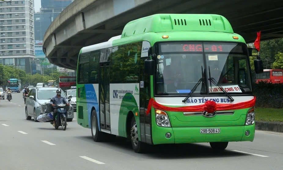 Xe buýt sử dụng nhiên liệu sạch CNG. Ảnh: Huy Hùng. Xe buýt sử dụng nhiên liệu sạch CNG. Ảnh: Huy Hùng.