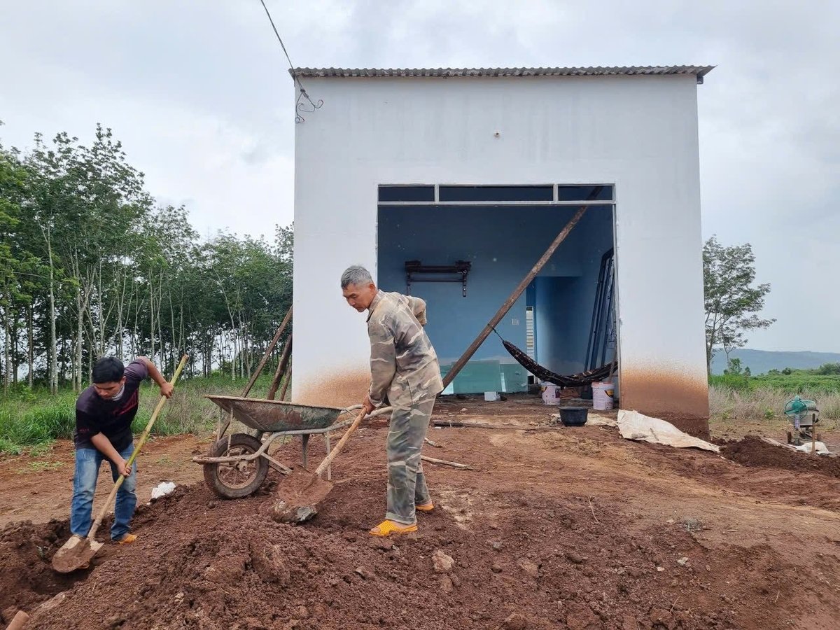 Căn nhà của gia đình ông Thành đang dần hoàn thiện. Ảnh: Tuấn Anh. Căn nhà của gia đình ông Thành đang dần hoàn thiện. Ảnh: Tuấn Anh.