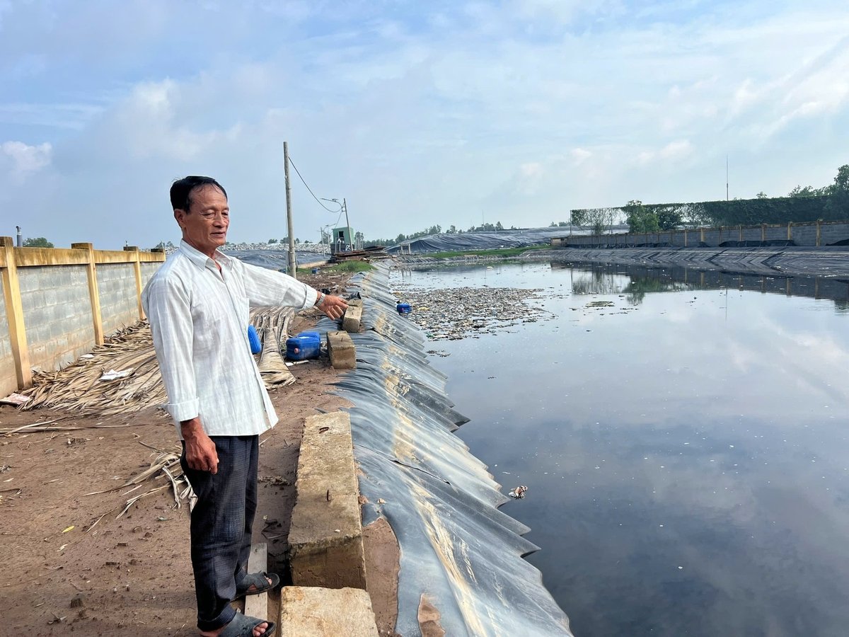 Trước đó, người dân cho rằng bãi rác ô nhiễm ảnh hưởng đến sức khỏe và môi trường nên ngăn chặn các xe rác vào bãi đổ. Ảnh: Minh Đảm. Trước đó, người dân cho rằng bãi rác ô nhiễm ảnh hưởng đến sức khỏe và môi trường nên ngăn chặn các xe rác vào bãi đổ. Ảnh: Minh Đảm.