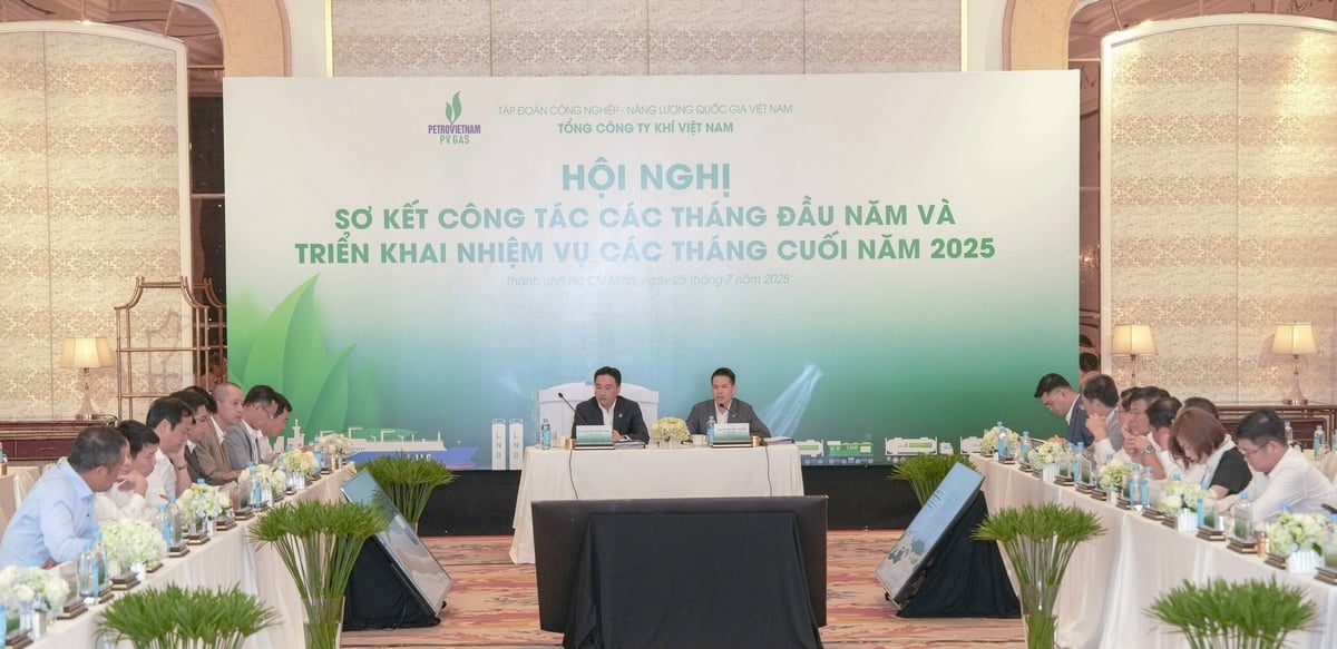 Hội nghị diễn ra trong không khí nghiêm túc, tập trung và tinh thần trách nhiệm cao, thảo luận thẳng thắn và đề ra nhiều giải pháp then chốt. Ảnh: PV GAS. Hội nghị diễn ra trong không khí nghiêm túc, tập trung và tinh thần trách nhiệm cao, thảo luận thẳng thắn và đề ra nhiều giải pháp then chốt. Ảnh: PV GAS.