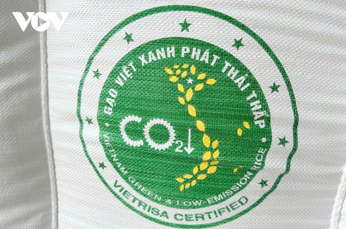 Labeling crop products that reduce greenhouse gas emissions is emerging as a strategic lever to boost the Vietnam's global image.