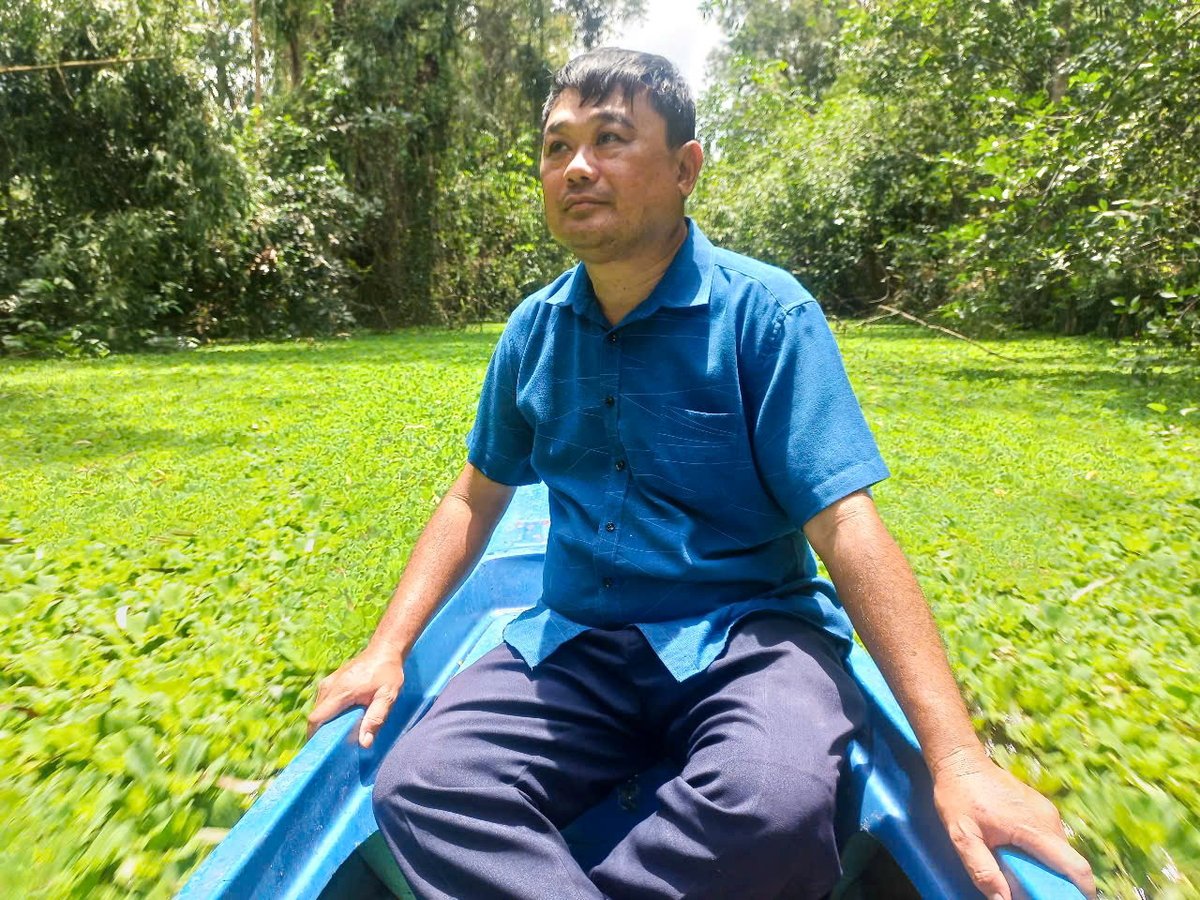 Ông Nguyễn Văn Hiền, Giám đốc Công ty Cổ phần Nông nghiệp Mùa Xuân kiểm tra các điểm trong khu du lịch. Ảnh: Văn Vũ. Ông Nguyễn Văn Hiền, Giám đốc Công ty Cổ phần Nông nghiệp Mùa Xuân kiểm tra các điểm trong khu du lịch. Ảnh: Văn Vũ.