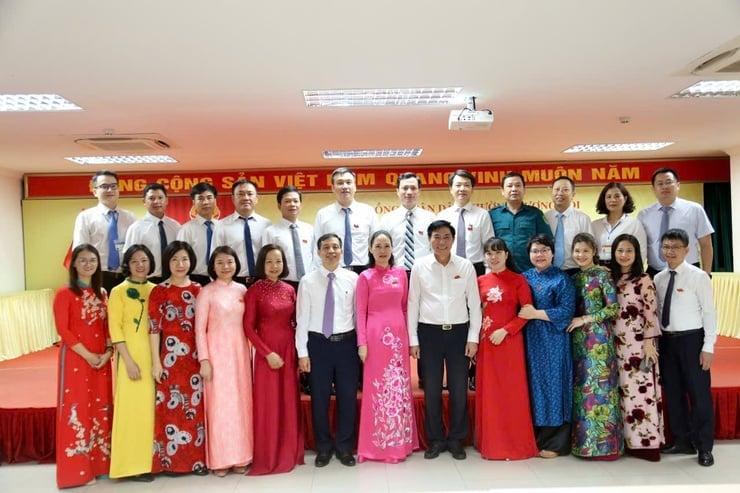 Các đại biểu dự kỳ họp HĐND phường Dương Nội lần thứ Nhất, nhiệm kỳ 2021-2026. Ảnh: Thu Hằng. Các đại biểu dự kỳ họp HĐND phường Dương Nội lần thứ Nhất, nhiệm kỳ 2021-2026. Ảnh: Thu Hằng.