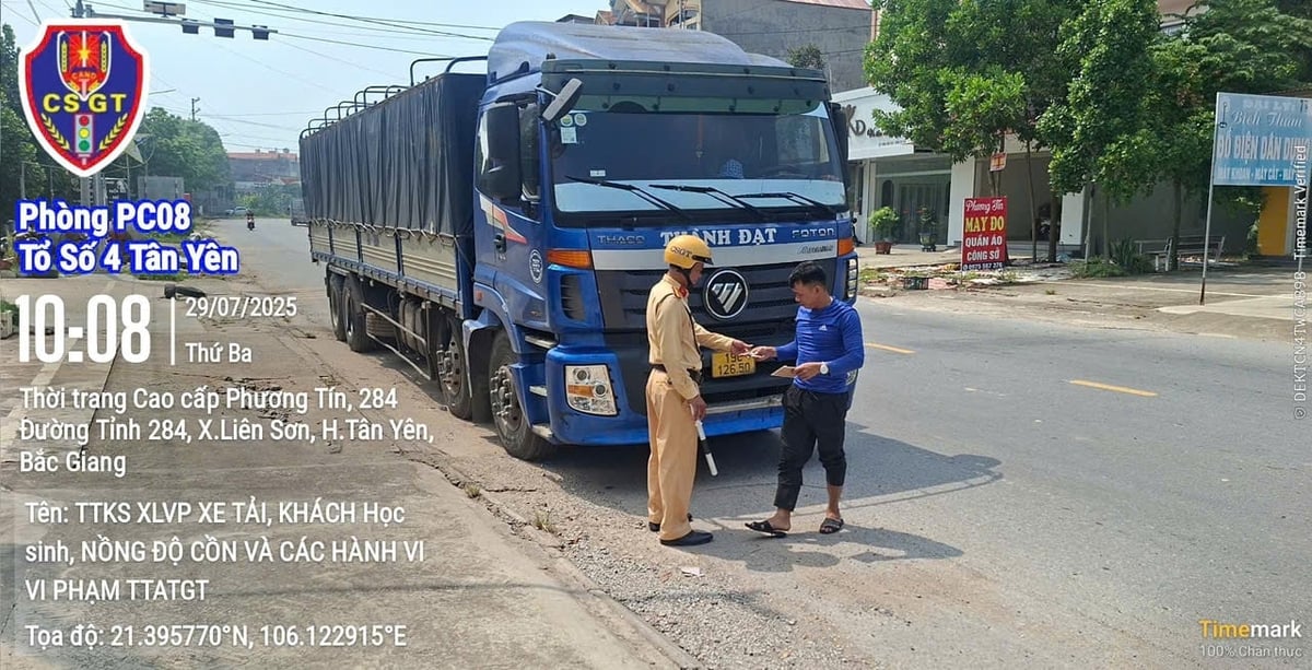 Công an tỉnh Bắc Ninh tập trung kiểm tra trên các tuyến giao thông trọng điểm. Ảnh: Phòng CSGT tỉnh Bắc Ninh. Công an tỉnh Bắc Ninh tập trung kiểm tra trên các tuyến giao thông trọng điểm. Ảnh: Phòng CSGT tỉnh Bắc Ninh.