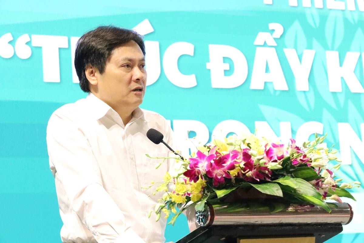 Ông Nguyễn Trung Thắng, Phó Viện trưởng Viện Chiến lược, Chính sách Nông nghiệp và Môi trường phát biểu khai mạc Phiên thảo luận. Ảnh: Hoàng Hiền. Ông Nguyễn Trung Thắng, Phó Viện trưởng Viện Chiến lược, Chính sách Nông nghiệp và Môi trường phát biểu khai mạc Phiên thảo luận. Ảnh: Hoàng Hiền.