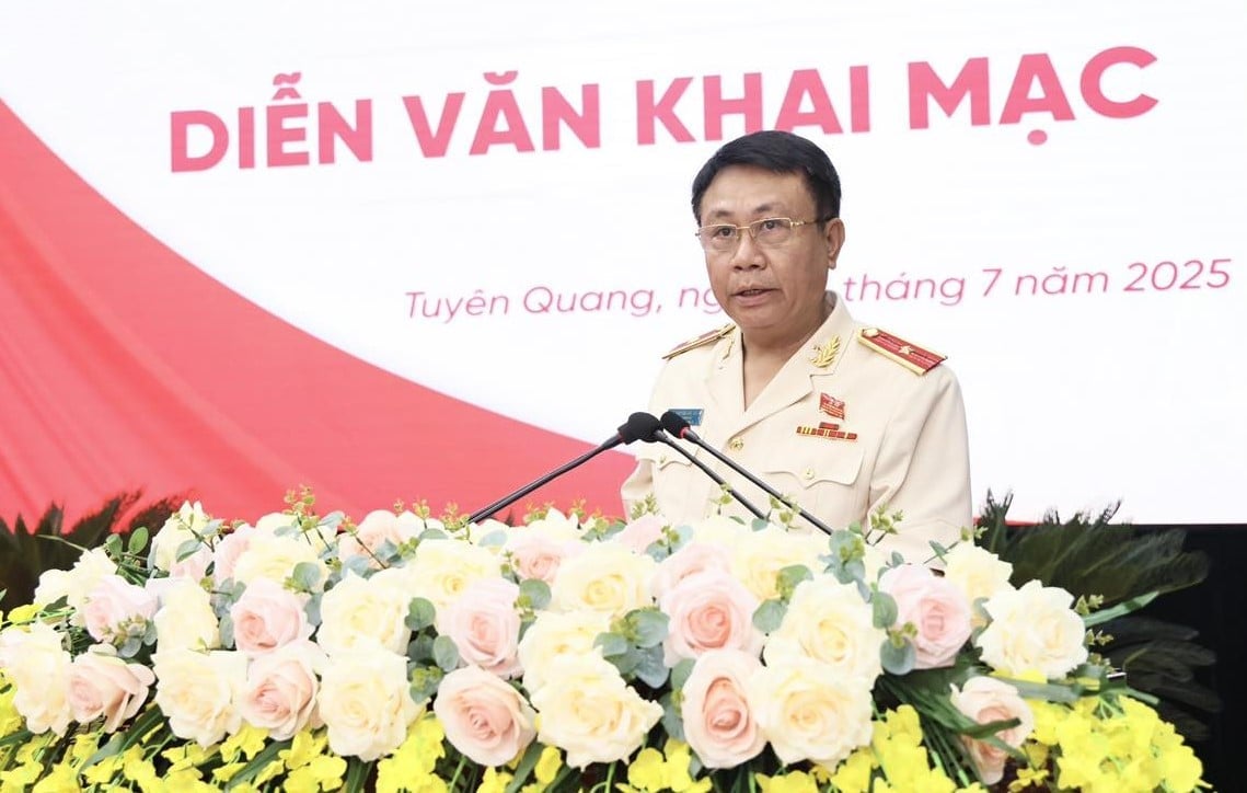 Thiếu tướng Nguyễn Đức Thuận, Ủy viên Ban Thường vụ Tỉnh ủy, Giám đốc Công an tỉnh, được chỉ định giữ chức Bí thư Đảng ủy Công an tỉnh Tuyên Quang. Ảnh: Công an tỉnh Tuyên Quang. Thiếu tướng Nguyễn Đức Thuận, Ủy viên Ban Thường vụ Tỉnh ủy, Giám đốc Công an tỉnh, được chỉ định giữ chức Bí thư Đảng ủy Công an tỉnh Tuyên Quang. Ảnh: Công an tỉnh Tuyên Quang.