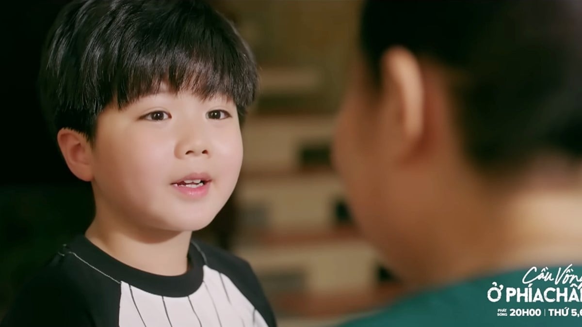 Bé Khoai khoe được ăn thịt nướng cùng gia đình chú Tuấn. Ảnh CMH Bé Khoai khoe được ăn thịt nướng cùng gia đình chú Tuấn. Ảnh CMH