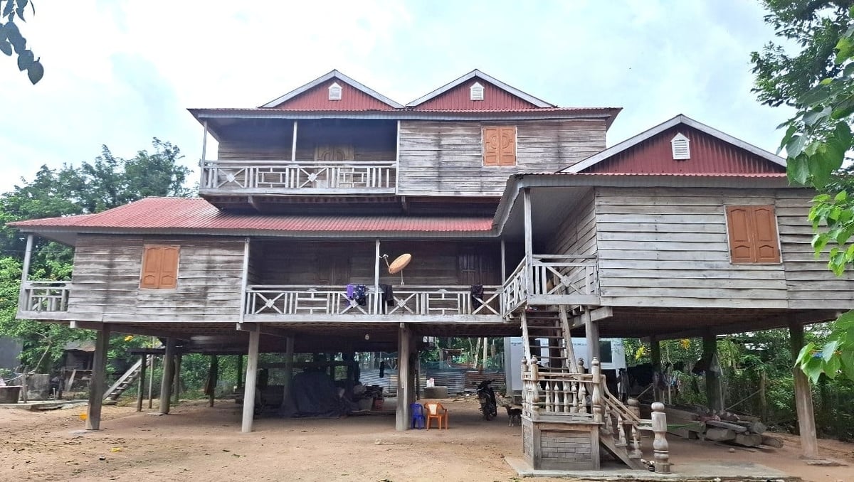 Tuy còn nhiều khó khăn, nhưng ở Ia R'sai, không hiếm những ngôi nhà khang trang như thế này. Ảnh: Đăng Lâm. Tuy còn nhiều khó khăn, nhưng ở Ia R'sai, không hiếm những ngôi nhà khang trang như thế này. Ảnh: Đăng Lâm.