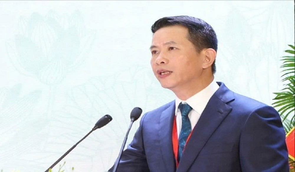 Bí thư Đảng ủy phường Cửa Nam Phạm Tuấn Long phát biểu tại đại hội. Ảnh: Lê Hải.