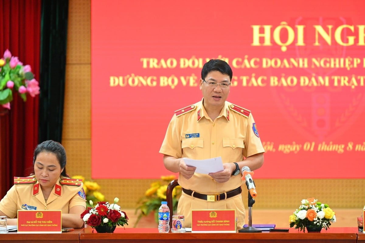 Thiếu tướng Đỗ Thanh Bình, Cục trưởng Cảnh sát giao thông chủ trì buổi làm việc. Ảnh: Cục Cảnh sát giao thông, Bộ Công an. 