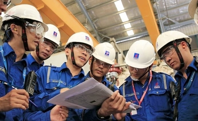 Trong chương trình '1 triệu sáng kiến', Công đoàn Petrovietnam đã huy động sự tham gia của hơn 1.000 lượt người lao động, với tổng cộng 7.085 sáng kiến được cập nhật và công nhận.Ảnh: Trúc Lâm. Trong chương trình '1 triệu sáng kiến', Công đoàn Petrovietnam đã huy động sự tham gia của hơn 1.000 lượt người lao động, với tổng cộng 7.085 sáng kiến được cập nhật và công nhận.Ảnh: Trúc Lâm.