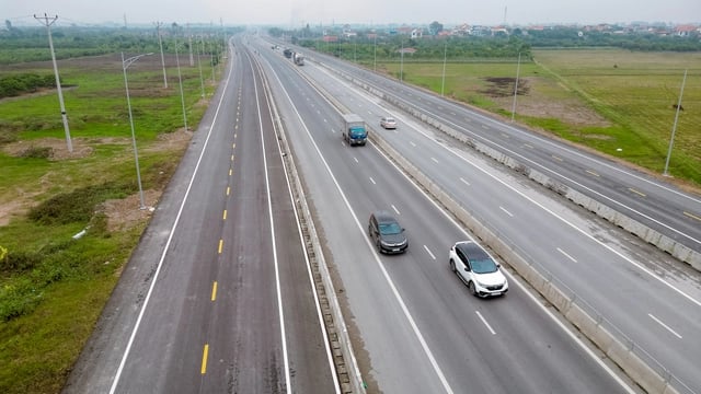 Thống kê của Bộ Xây dựng cho thấy, tổng giá trị sản lượng thi công của các dự án đường bộ cao tốc trong 6 tháng đầu năm 2025 đạt hơn 66.500 tỷ đồng. Ảnh minh họa: Ngọc Đẹp.