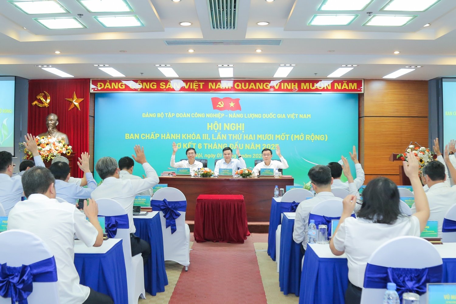 Hội nghị Ban Chấp hành Đảng bộ Petrovietnam. Ảnh: PV. Hội nghị Ban Chấp hành Đảng bộ Petrovietnam. Ảnh: PV.