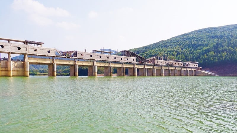 Thông tư số 04/2025/TT-BNNMT quy định định mức dự toán chuyên ngành xây dựng công trình thuỷ lợi và đê điều. Ảnh: Hương Giang.