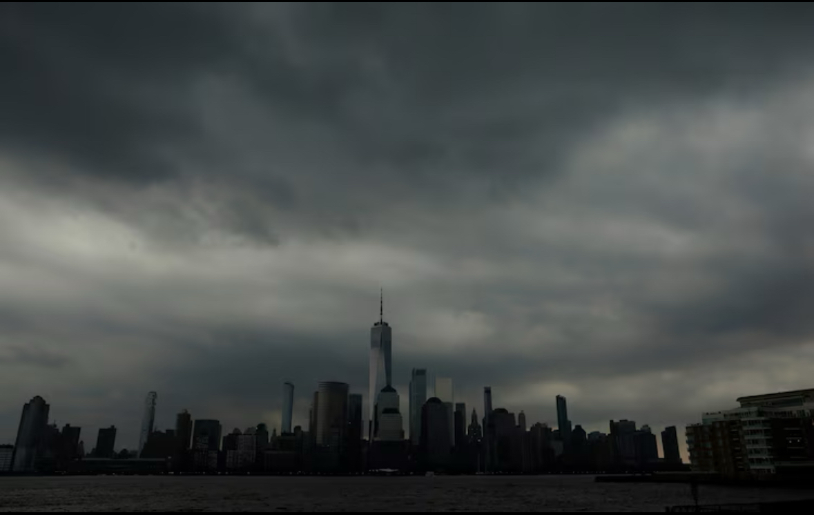 Một cơn giông ở Manhattan, thành phố New York vào ngày 31/7. Ảnh: Gary Hershorn. Một cơn giông ở Manhattan, thành phố New York vào ngày 31/7. Ảnh: Gary Hershorn.