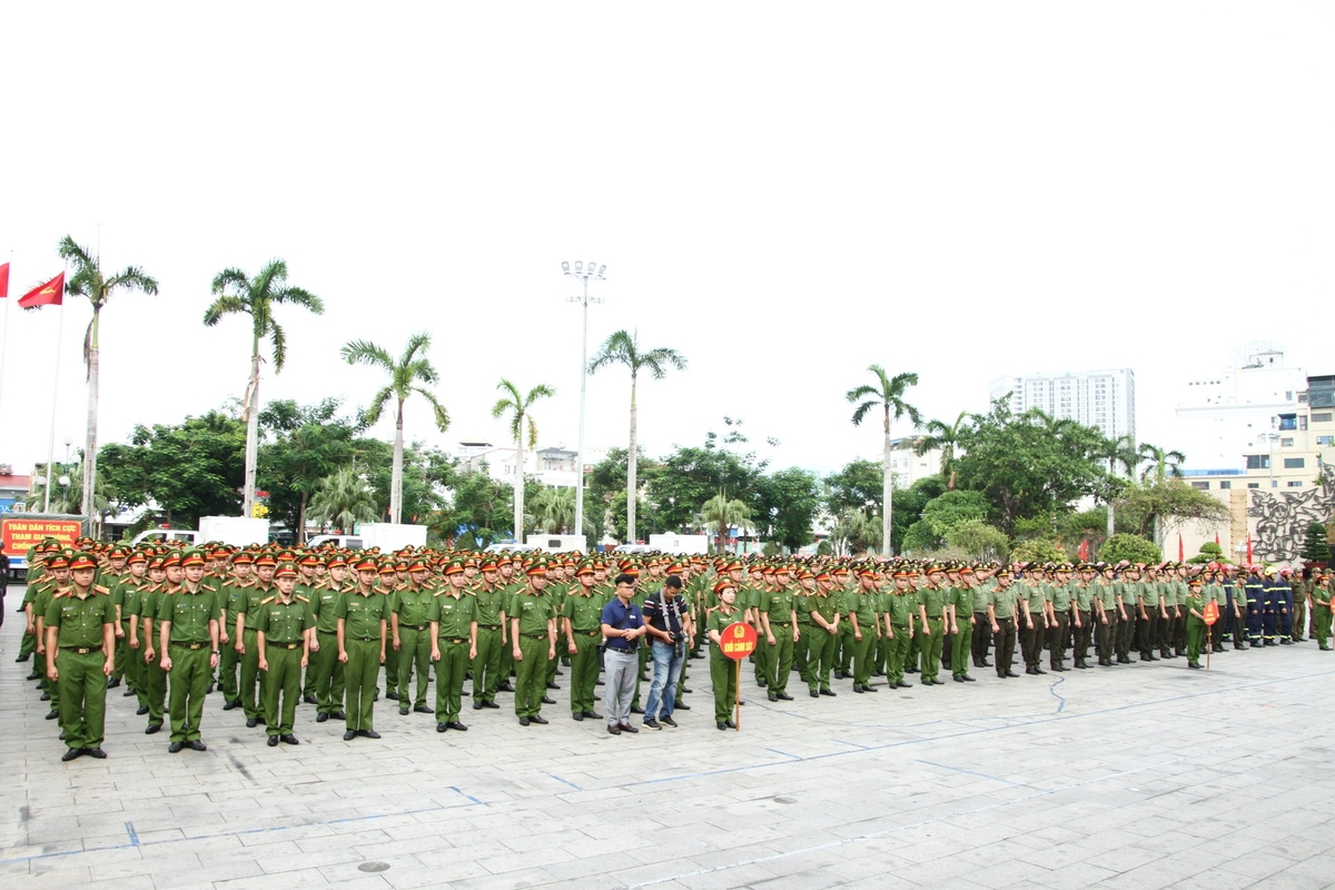 Các lực lượng tham gia buổi lễ ra quân của Công an thành phố Hải Phòng. Ảnh: Việt Cường. Các lực lượng tham gia buổi lễ ra quân của Công an thành phố Hải Phòng. Ảnh: Việt Cường.