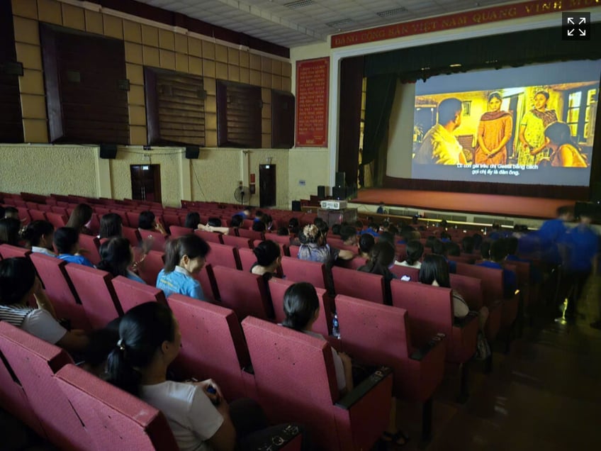 Liên hoan phim Ấn Độ tại Thái Nguyên để lại nhiều ấn tượng sâu sắc, góp phần làm phong phú thêm đời sống tinh thần của nhân dân. Ảnh: Sơn Lâm. Liên hoan phim Ấn Độ tại Thái Nguyên để lại nhiều ấn tượng sâu sắc, góp phần làm phong phú thêm đời sống tinh thần của nhân dân. Ảnh: Sơn Lâm.