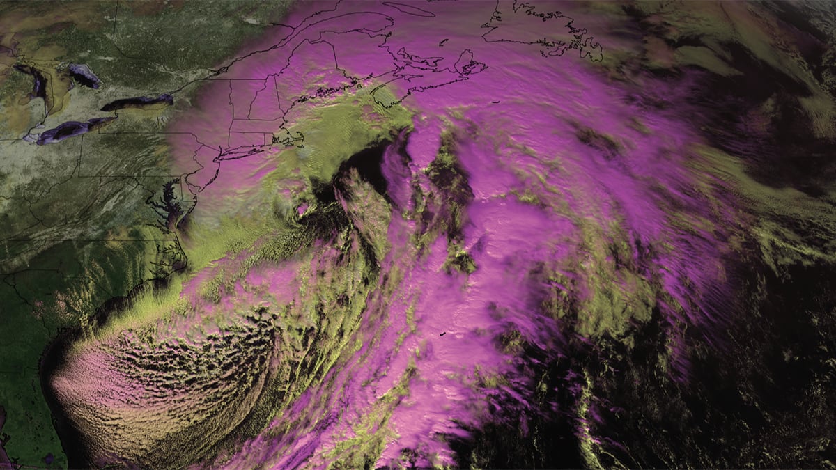 Bão Đông Bắc mạnh tấn công miền đông nước Mỹ. Ảnh: NOAA. Bão Đông Bắc mạnh tấn công miền đông nước Mỹ. Ảnh: NOAA.