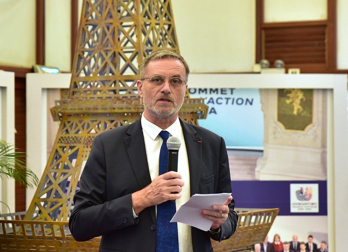 Theo Đại sứ Olivier Brochet phát biểu tại cuộc họp tổng kết dự án 3R4CSA, triển khai từ năm 2023 - 2025. Ảnh: Kiều Chi. Theo Đại sứ Olivier Brochet phát biểu tại cuộc họp tổng kết dự án 3R4CSA, triển khai từ năm 2023 - 2025. Ảnh: Kiều Chi.