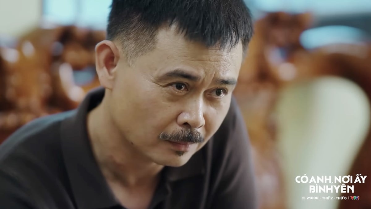 Bằng cũng khuyên Huy chọn cách mềm mỏng để xử lý vấn đề. Ảnh CMH Bằng cũng khuyên Huy chọn cách mềm mỏng để xử lý vấn đề. Ảnh CMH