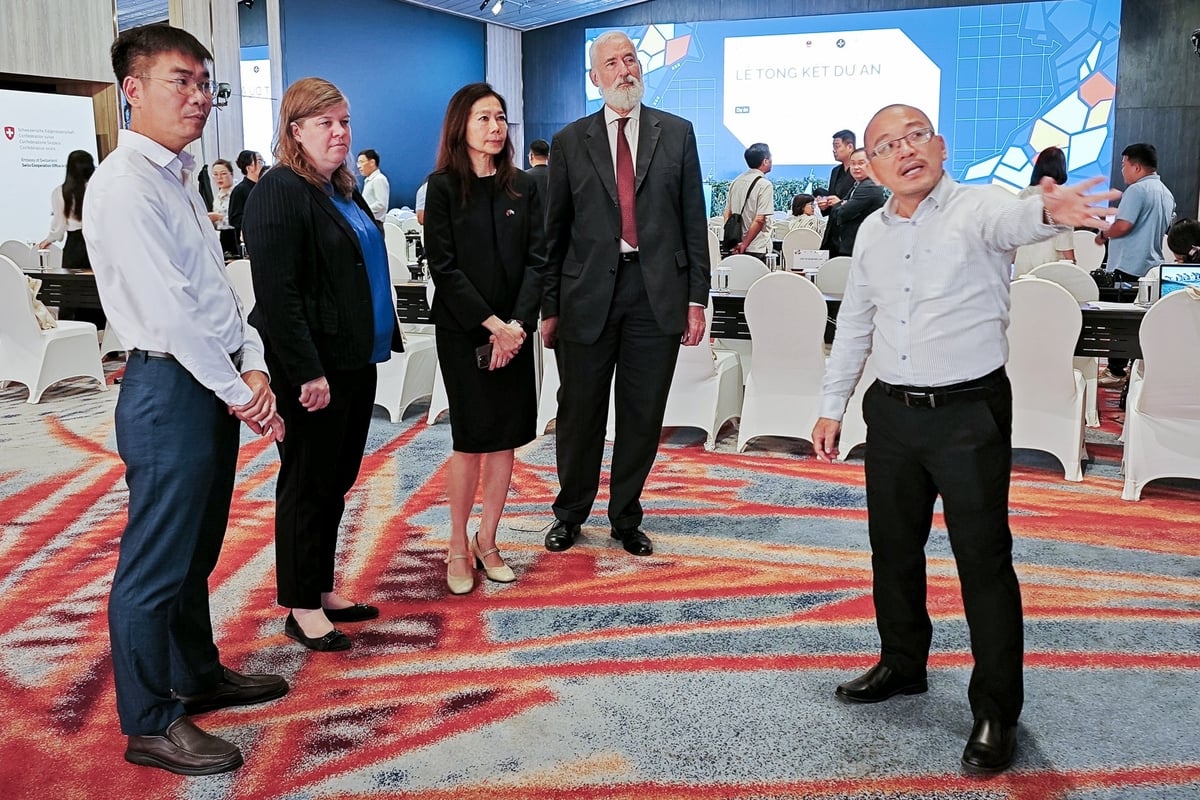 Đại diện Liên Hợp quốc, Đại sứ quán Thụy Sĩ tại Việt Nam theo dõi kết quả của dự án sau 5 năm triển khai tại Việt Nam. Ảnh: Tùng Đinh. Đại diện Liên Hợp quốc, Đại sứ quán Thụy Sĩ tại Việt Nam theo dõi kết quả của dự án sau 5 năm triển khai tại Việt Nam. Ảnh: Tùng Đinh.