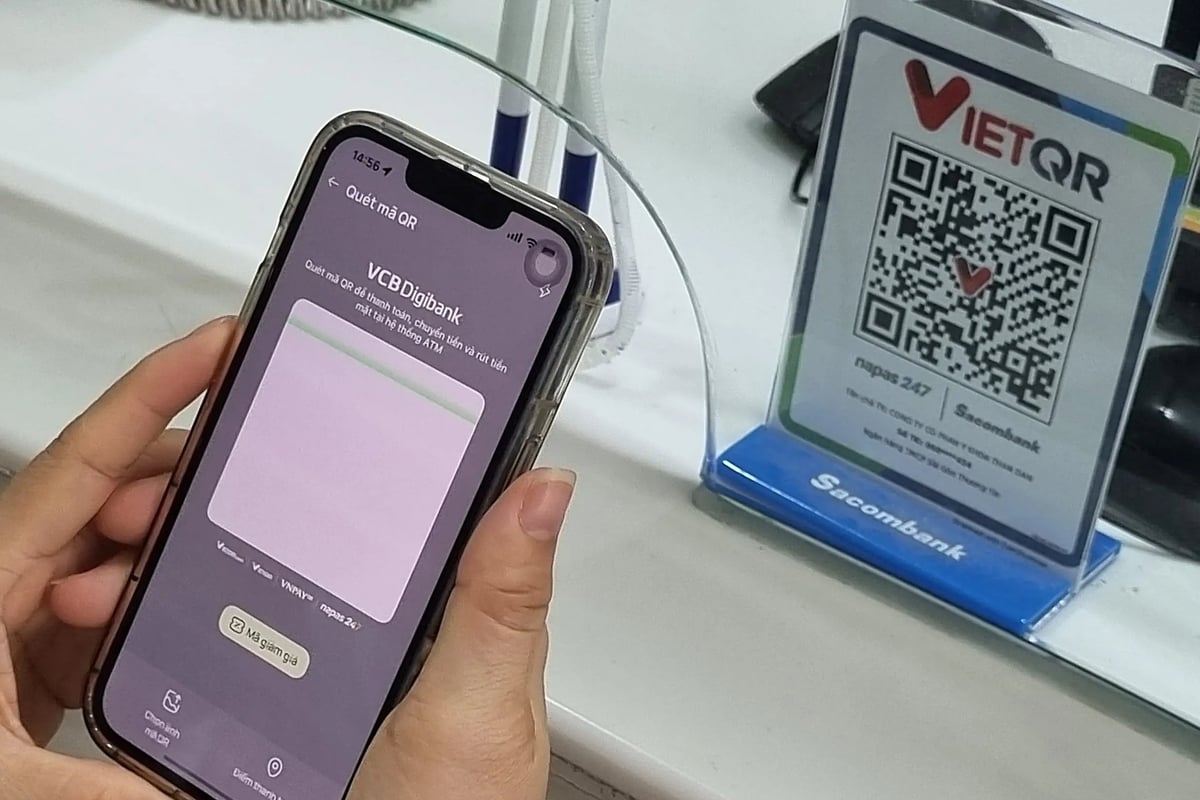 Các giao dịch ngân hàng ngày càng được cải tiến theo hướng đơn giản, minh bạch hóa. Ảnh minh họa. Các giao dịch ngân hàng ngày càng được cải tiến theo hướng đơn giản, minh bạch hóa. Ảnh minh họa.