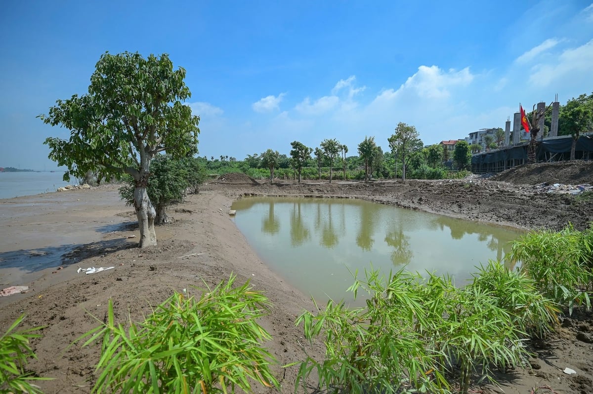 Sau khi Báo Nông nghiệp và Môi trường phản ánh sự việc, chủ đầu tư đã dừng thi công, nộp phạt số tiền 40 triệu đồng. Ảnh: Tùng Đinh. Sau khi Báo Nông nghiệp và Môi trường phản ánh sự việc, chủ đầu tư đã dừng thi công, nộp phạt số tiền 40 triệu đồng. Ảnh: Tùng Đinh.