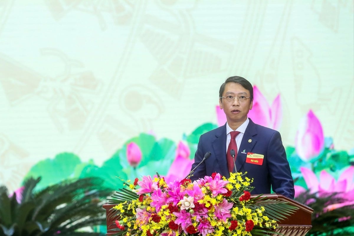 Đồng chí Trần Hồng Nam, Ủy viên Ban Chấp hành Đảng bộ, Thành viên HĐTV Petrovietnam làm rõ về công tác lãnh đạo, chỉ đạo triển khai các giải pháp của Đảng ủy Petrovietnam trong thực hiện Nghị quyết số 57-NQ/TW. Ảnh: Petrovietnam.