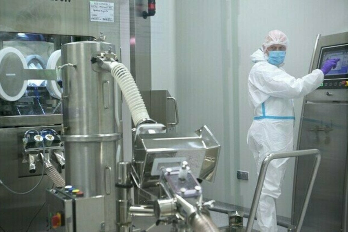 Vacxin, ban đầu được thiết kế cho bệnh nhân ung thư hắc tố da, đã cho thấy kết quả khả quan trong các thử nghiệm trên động vật và một số ít bệnh nhân. Ảnh: RT. Vacxin, ban đầu được thiết kế cho bệnh nhân ung thư hắc tố da, đã cho thấy kết quả khả quan trong các thử nghiệm trên động vật và một số ít bệnh nhân. Ảnh: RT.