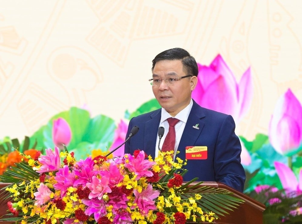 Bí thư Đảng ủy, Chủ tịch HĐTV Tập đoàn Lê Mạnh Hùng nhấn mạnh, nhiệm kỳ 2020-2025 là nhiệm kỳ đặc biệt. Ảnh: Petrovietnam. Bí thư Đảng ủy, Chủ tịch HĐTV Tập đoàn Lê Mạnh Hùng nhấn mạnh, nhiệm kỳ 2020-2025 là nhiệm kỳ đặc biệt. Ảnh: Petrovietnam.