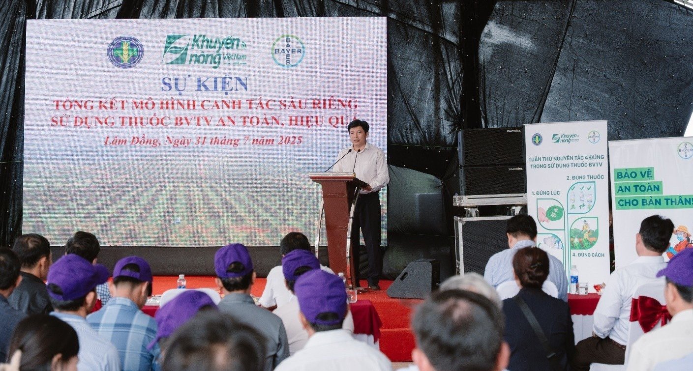 Chương trình hướng đến việc nâng cao năng lực cho nông dân trong sử dụng thuốc BVTV một cách an toàn, hiệu quả và có trách nhiệm. Ảnh: Minh Thành. Chương trình hướng đến việc nâng cao năng lực cho nông dân trong sử dụng thuốc BVTV một cách an toàn, hiệu quả và có trách nhiệm. Ảnh: Minh Thành.