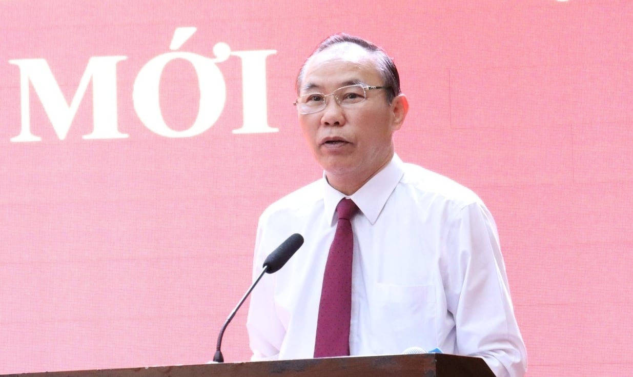 Thứ trưởng Phùng Đức Tiến đề nghị, các học viên nghiêm túc học tập, chủ động trao đổi, gắn lý luận với thực tiễn công tác. Ảnh: Nguyễn Thủy. Thứ trưởng Phùng Đức Tiến đề nghị, các học viên nghiêm túc học tập, chủ động trao đổi, gắn lý luận với thực tiễn công tác. Ảnh: Nguyễn Thủy.
