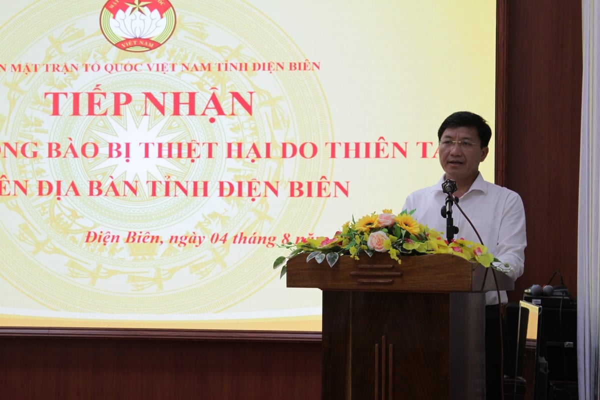 Ông Mùa A Vảng - Chủ tịch Ủy ban MTTQ Việt Nam tỉnh Điện Biên phát biểu tại lễ tiếp nhận. Ảnh: Hoàng Châu. 