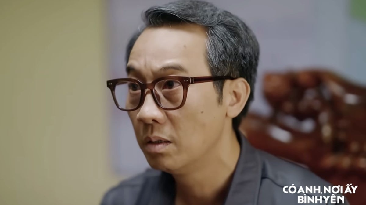 Ông Thứ hoang mang khi trong số thư nặc danh có nhắc về ông. Ảnh CMH Ông Thứ hoang mang khi trong số thư nặc danh có nhắc về ông. Ảnh CMH