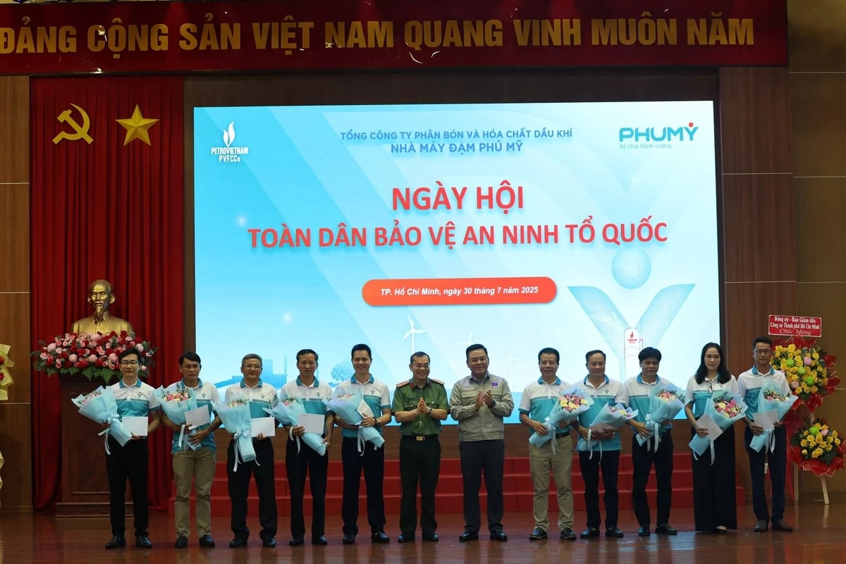 Ngày hội toàn dân BVANTQ tại PVFCCo. Ảnh: PVFCCo. Ngày hội toàn dân BVANTQ tại PVFCCo. Ảnh: PVFCCo.