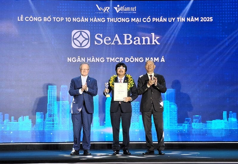 SeABank năm thứ hai liên tiếp được vinh danh 'Top 10 Ngân hàng TMCP tư nhân uy tín'. Ảnh: SeABank.